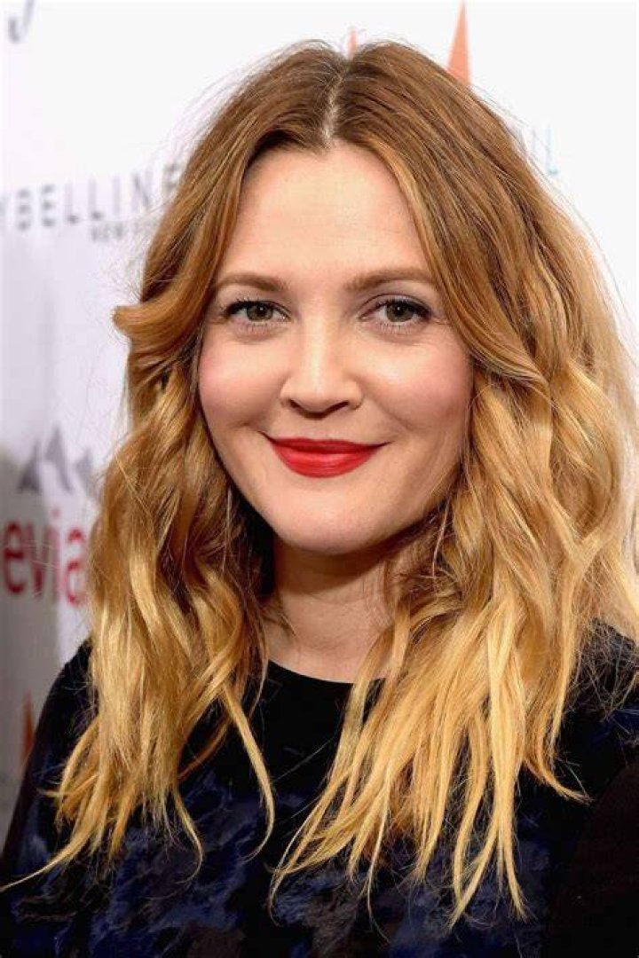 Drew Barrymore partial veil hair accessory Drew Barrymore partial veil hair accessory