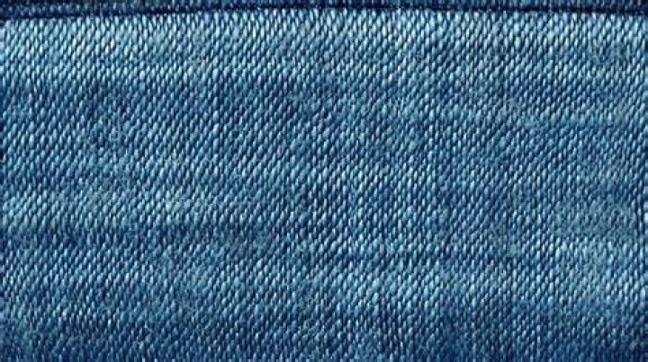 Face, Mouth, Denim, Jeans, Textile, Black hair, Fashion, Bangs, Necklace, Body jewelry, Face, Mouth, Denim, Jeans, Textile, Black hair, Fashion, Bangs, Necklace, Body jewelry,