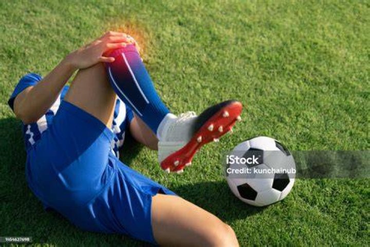 Grass, Stadium, Knee, Soccer player, Ball, Football player, Championship, Soccer ball, Sock, Baseball glove, Grass, Stadium, Knee, Soccer player, Ball, Football player, Championship, Soccer ball, Sock, Baseball glove,