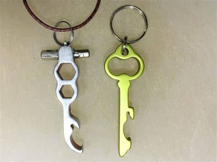 Keychain, Fashion accessory, Chain, 